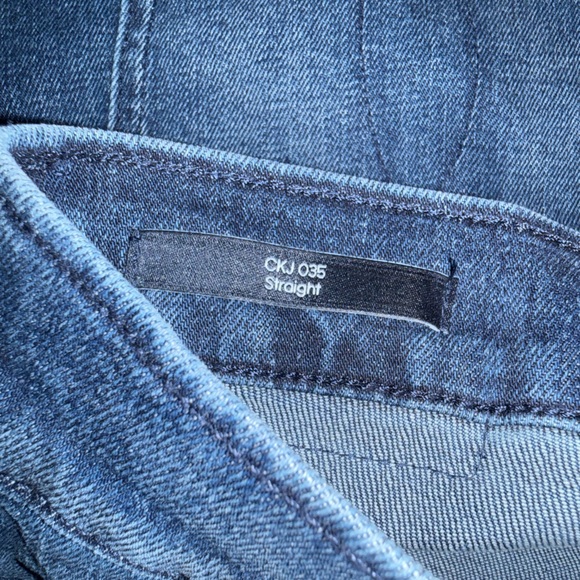 Men’s Calvin Klein Jeans in Deep Blue - NWT size 34x32 - Picture 3 of 6